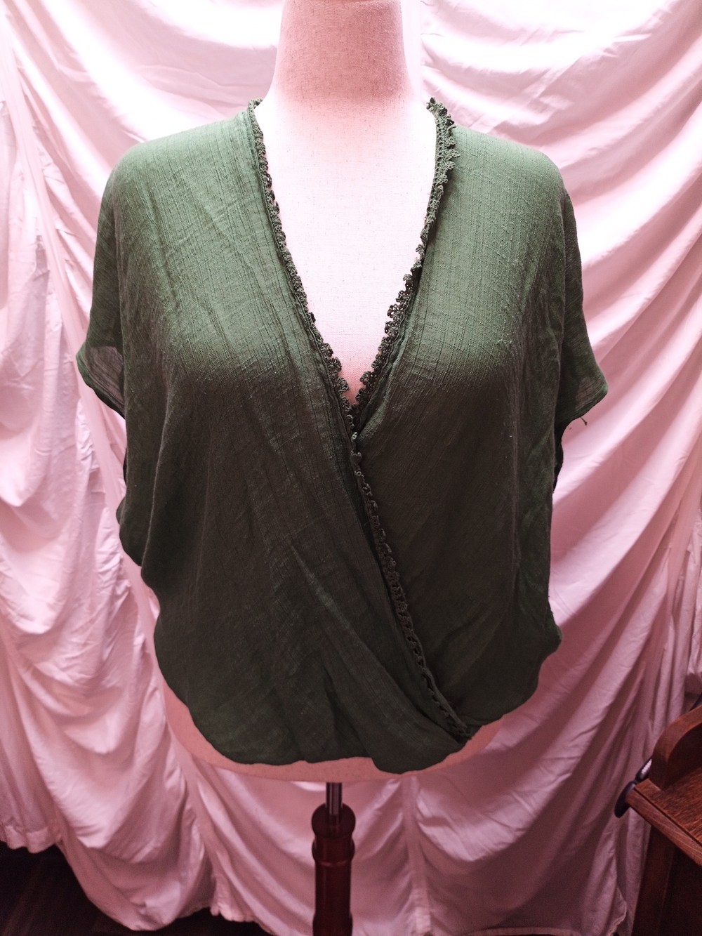FAVLUXGreen Wrap-Front Short Sleeve Top